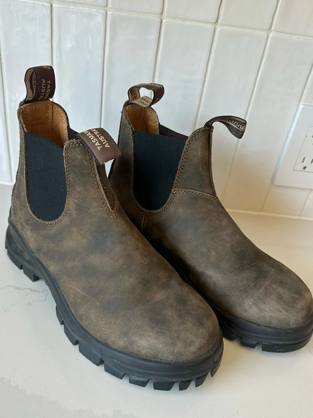 Blundstone #2239 Rustic Brown Lug Boots